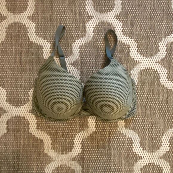 Victoria’s Secret perfect shape bra size 36DD - Picture 1 of 8